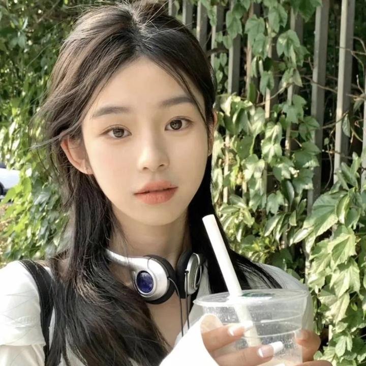 倾城少帅爱上我《督军小叔爱上我（少帅，夫人已驾到）